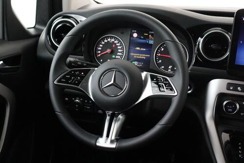 MERCEDES-BENZ T 180 iA DCT PROGRESSIVE LINE L2  + 7 PL. + CAMERA + PDC + CRUISE + LEDER + ALU 