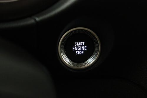 MERCEDES-BENZ T 180 1.3 DCT PROGRESSIVE LINE L2 +  7 PL. + GPS + CAMERA + PDC + CRUISE + LEDER + ALU