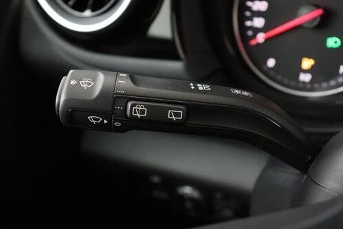 MERCEDES-BENZ T 180 1.3 DCT PROGRESSIVE LINE L2 +  7 PL. + GPS + CAMERA + PDC + CRUISE + LEDER + ALU