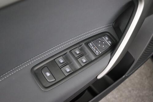 MERCEDES-BENZ T 180 1.3 DCT PROGRESSIVE LINE L2 +  7 PL. + GPS + CAMERA + PDC + CRUISE + LEDER + ALU