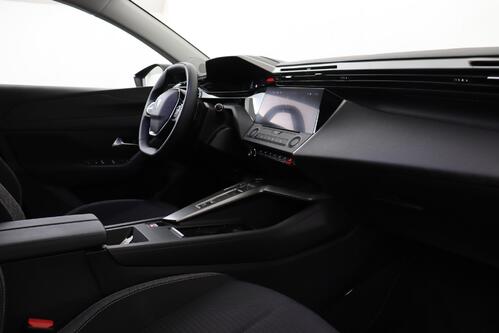 PEUGEOT 308 ACTIVE PACK 1.2 PURETECH EAT8 + A/T + GPS + CARPLAY + PDC + CRUISE(ACC) + ALU