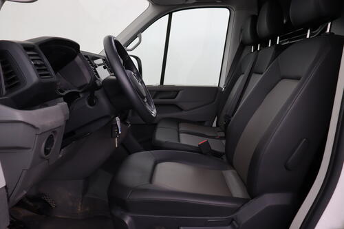 VOLKSWAGEN Crafter 2.0 TDI MT L3H3 Fourgon + CARPLAY + LEDER + AIRCO 