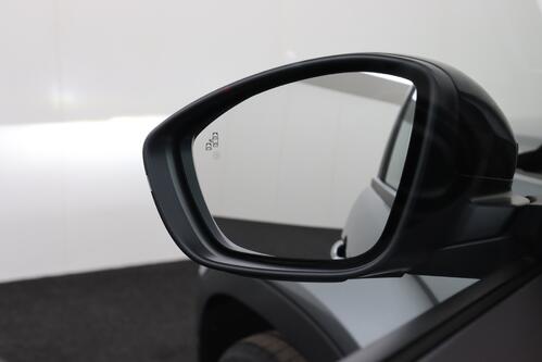 JEEP Avenger 1.2 T3 MT SUMMIT + CARPLAY + CAMERA + PDC + CRUISE + PANO + HALF-LEDER + ALU 