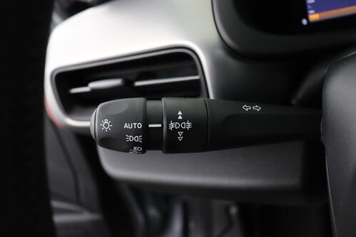 JEEP Avenger 1.2 T3 MT SUMMIT + CARPLAY + CAMERA + PDC + CRUISE + PANO + HALF-LEDER + ALU 