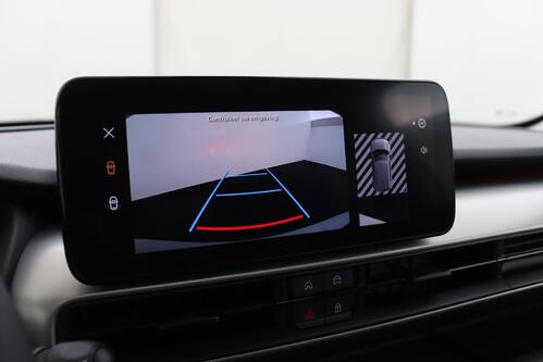 JEEP Avenger 1.2 T3 MT SUMMIT + CARPLAY + CAMERA + PDC + CRUISE + PANO + HALF-LEDER + ALU 