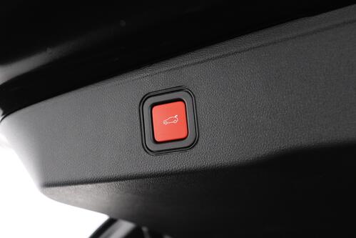 JEEP Avenger 1.2 T3 MT SUMMIT + CARPLAY + CAMERA + PDC + CRUISE (ACC) + PANO + HALF-LEDER + ALU 