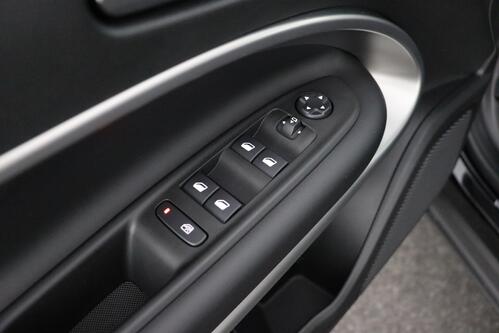 JEEP Avenger 1.2 T3 MT SUMMIT + CARPLAY + CAMERA + PDC + CRUISE (ACC) + PANO + HALF-LEDER + ALU 