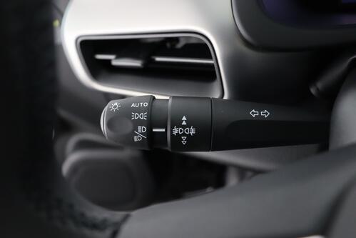 JEEP Avenger 1.2 T3 MT SUMMIT + CARPLAY + CAMERA + PDC + CRUISE (ACC) + PANO + HALF-LEDER + ALU 