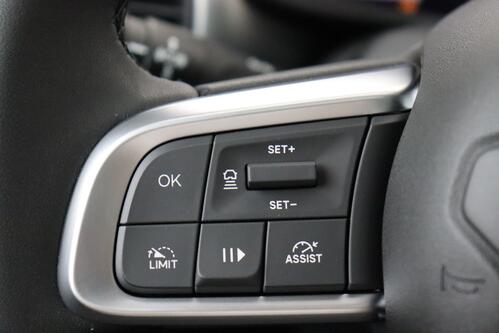 JEEP Avenger 1.2 T3 MT SUMMIT + CARPLAY + CAMERA + PDC + CRUISE + PANO DAK + ALU 