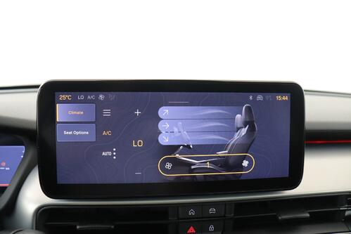 JEEP Avenger 1.2 T3 MT SUMMIT + CARPLAY + CAMERA + PDC + CRUISE + PANO DAK + ALU 