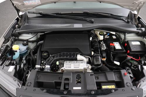 JEEP Avenger 1.2 T3 MT SUMMIT + CARPLAY + CAMERA + PDC + CRUISE + PANO DAK + ALU 