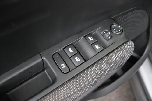 CITROEN C3 Aircross 1.2 PURETECH SHINE + CARPLAY + GPS + PDC + CRUISE + ALU 