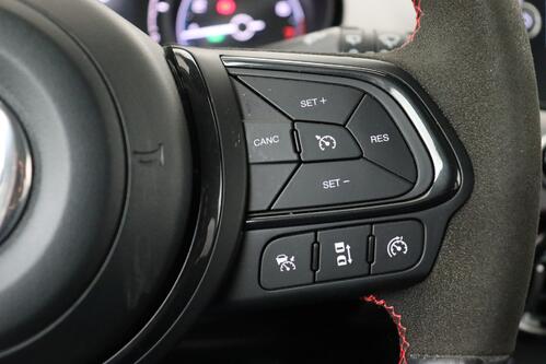 FIAT 500X SPORT 1.5i  MHEV  DCT + GPS + CAMERA + PDC + HALF/LEDER + CRUISE + ALU 