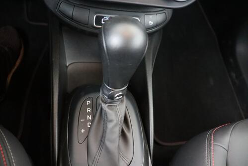 FIAT 500X 1.5 SPORT MHEV + A/T + GPS + CAMERA + HALF/LEDER + PDC + CRUISE + ALU 