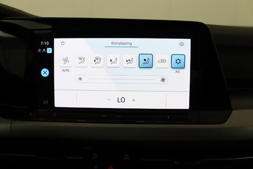 VOLKSWAGEN Golf LIFE BUSINESS 1.0 e-TSI DSG + CARPLAY + GPS + CAMERA + PDC + ALU 