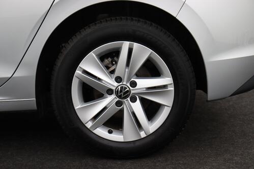 VOLKSWAGEN Golf LIFE BUSINESS 1.0 e-TSI DSG + CARPLAY + GPS + CAMERA + PDC + ALU 