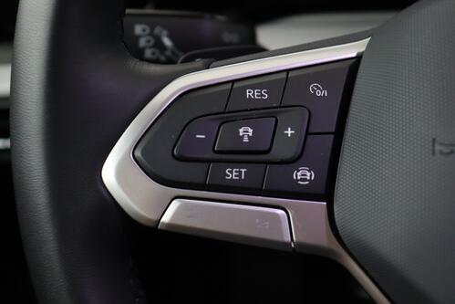 VOLKSWAGEN Golf LIFE BUSINESS 1.0 e-TSI DSG + CARPLAY + GPS + CAMERA + PDC + ALU 