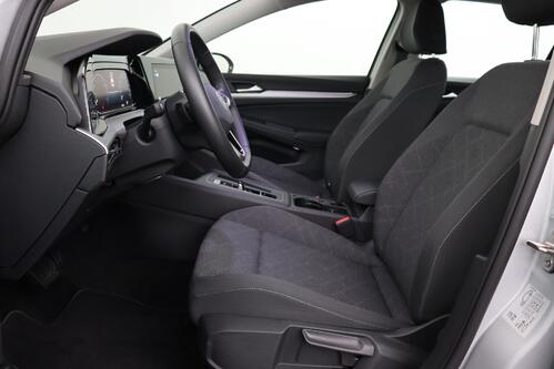 VOLKSWAGEN Golf LIFE BUSINESS 1.0 e-TSI DSG + CARPLAY + GPS + CAMERA + PDC + ALU 