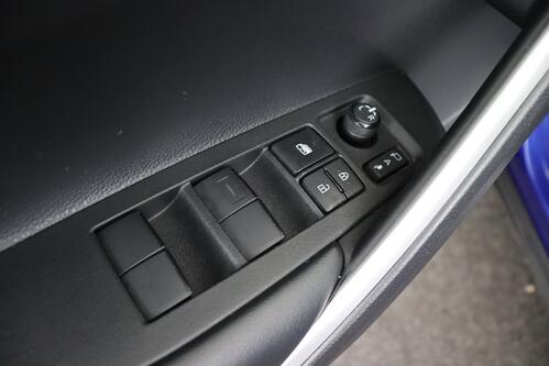 TOYOTA Corolla Cross 2.0i HYBRID CVT DYNAMIC  + A/T + GPS + CAMERA + PDC + CRUISE(ACC) + ALU 