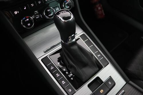 SKODA Superb COMBI CLEVER 1.4TSI iV DSG6 + GPS + CARPLAY + CAMERA + PDC + CRUISE + ALU 17