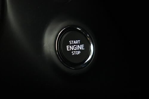 SKODA Superb COMBI CLEVER 1.4TSI iV DSG6 + GPS + CARPLAY + CAMERA + PDC + CRUISE + ALU 17