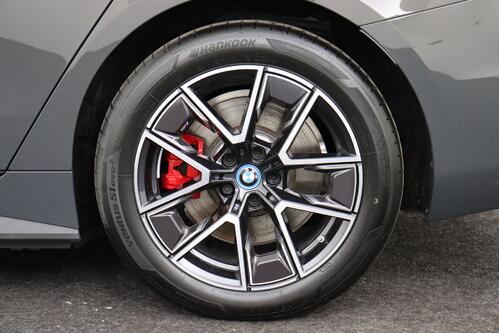 BMW i4 GRAN COUPE  e-DRIVE 35 M- SPORT PRO 70 kWh + A/T + GPS + LEDER + CARPLAY + CAMERA + PDC + CRUISE (ACC) + ALU 18