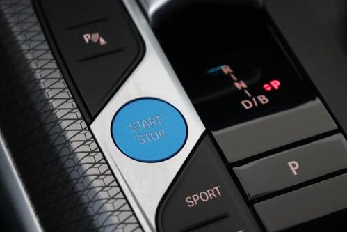 BMW i4 GRAN COUPE  e-DRIVE 35 M- SPORT PRO 70 kWh + A/T + GPS + LEDER + CARPLAY + CAMERA + PDC + CRUISE (ACC) + ALU 18