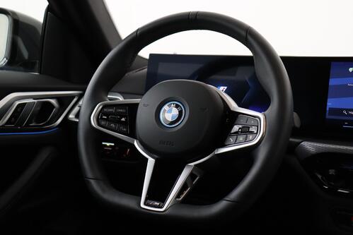 BMW i4 GRAN COUPE  e-DRIVE 35 M- SPORT PRO 70 kWh + A/T + GPS + LEDER + CARPLAY + CAMERA + PDC + CRUISE (ACC) + ALU 18