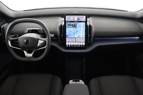 VOLVO EX30 BEV 69 kWh ULTRA EXTENDED RANGE + GPS + CAMERA + PDC + CRUISE (ACC) + HALF-LEDER + ALU 