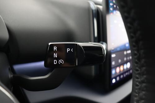 VOLVO EX30 BEV 69 kWh ULTRA EXTENDED RANGE + GPS + CAMERA + PDC + CRUISE (ACC) + HALF-LEDER + ALU 