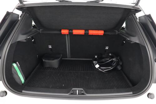 VOLVO EX30 BEV 69 kWh ULTRA EXTENDED RANGE + GPS + CAMERA + PDC + CRUISE (ACC) + HALF-LEDER + ALU 
