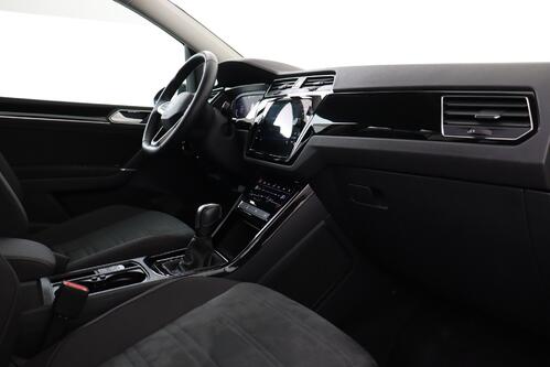VOLKSWAGEN Touran HIGHLINE 1.5 TSI DSG + 7PL. + CARPLAY + GPS + PDC + CRUISE (ACC) + ALU 