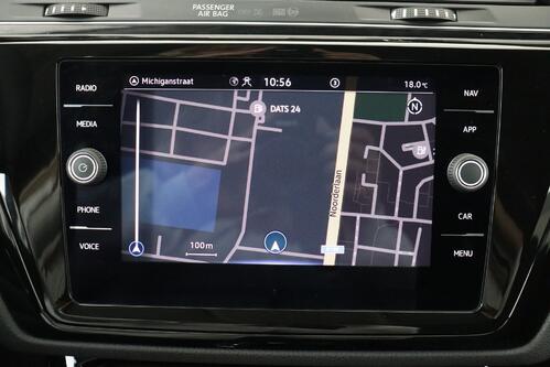 VOLKSWAGEN Touran HIGHLINE 1.5 TSI DSG + 7PL. + CARPLAY + GPS + PDC + CRUISE (ACC) + ALU 