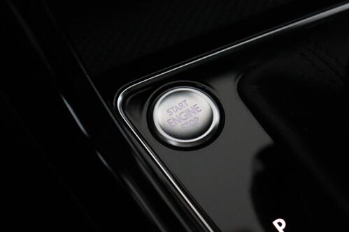 VOLKSWAGEN Touran HIGHLINE 1.5 TSI DSG + 7PL. + CARPLAY + GPS + PDC + CRUISE (ACC) + ALU 