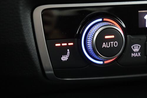 AUDI Q3 45 1.4  e-TFSI  S-TRONIC + GPS + PDC + CRUISE + ALU + TREKHAAK 