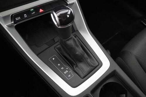 AUDI Q3 45 1.4  e-TFSI  S-TRONIC + GPS + PDC + CRUISE + ALU + TREKHAAK 