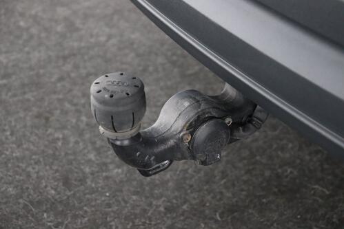 AUDI Q3 45 1.4  e-TFSI  S-TRONIC + GPS + PDC + CRUISE + ALU + TREKHAAK 