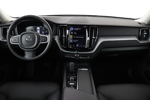 VOLVO XC60 2.0 D4 GEARTRONIC  + GPS + CAMERA + LEDER + PDC + CRUISE (ACC) + PANO + ALU 18