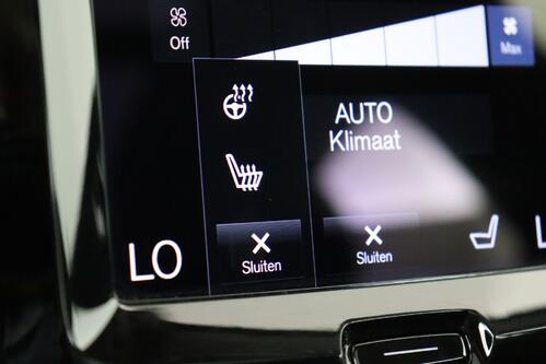 VOLVO XC60 2.0 D4 GEARTRONIC  + GPS + CAMERA + LEDER + PDC + CRUISE (ACC) + PANO + ALU 18