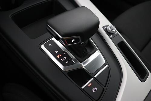 AUDI A4 AVANT S-LINE  40 2.0TFSI S-TRONIC + GPS + PDC + CRUISE + ALU 