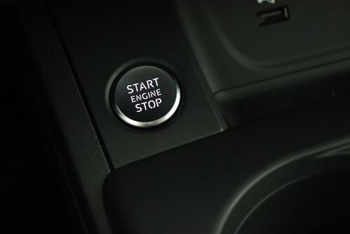 AUDI A4 AVANT S-LINE  40 2.0TFSI S-TRONIC + GPS + PDC + CRUISE + ALU 