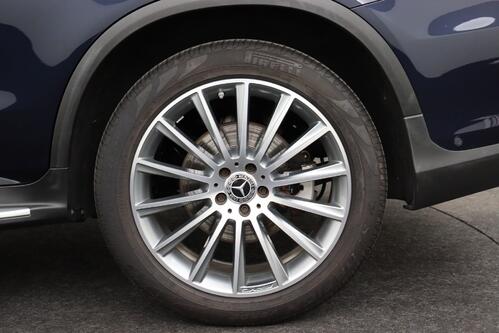 MERCEDES-BENZ GLC 300 AMG-LINE DA + GPS + CAMERA + PDC + CRUISE (ACC) + LEDER/ALCANTARA + ALU 20
