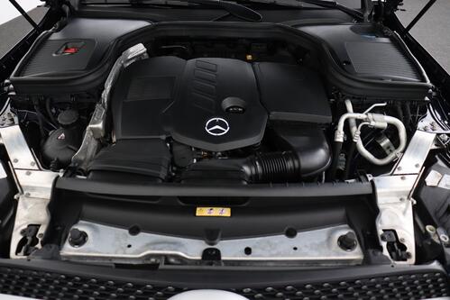 MERCEDES-BENZ GLC 300 AMG-LINE DA + GPS + CAMERA + PDC + CRUISE (ACC) + LEDER/ALCANTARA + ALU 20