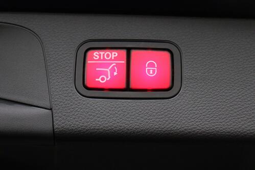 MERCEDES-BENZ GLC 300 AMG-LINE DA + GPS + CAMERA + PDC + CRUISE (ACC) + LEDER/ALCANTARA + ALU 20