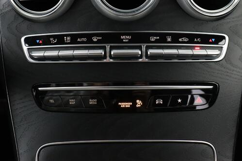 MERCEDES-BENZ GLC 300 AMG-LINE DA + GPS + CAMERA + PDC + CRUISE (ACC) + LEDER/ALCANTARA + ALU 20