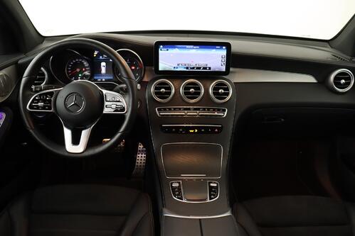 MERCEDES-BENZ GLC 300 AMG-LINE DA + GPS + CAMERA + PDC + CRUISE (ACC) + LEDER/ALCANTARA + ALU 20