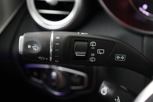 MERCEDES-BENZ GLC 300 AMG-LINE DA + GPS + CAMERA + PDC + CRUISE (ACC) + LEDER/ALCANTARA + ALU 20