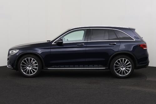 MERCEDES-BENZ GLC 300 AMG-LINE DA + GPS + CAMERA + PDC + CRUISE (ACC) + LEDER/ALCANTARA + ALU 20