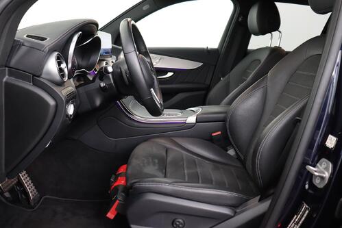 MERCEDES-BENZ GLC 300 AMG-LINE DA + GPS + CAMERA + PDC + CRUISE (ACC) + LEDER/ALCANTARA + ALU 20