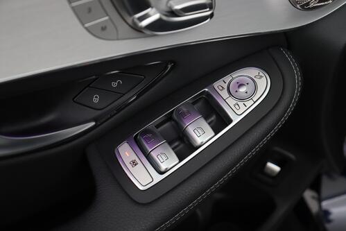 MERCEDES-BENZ GLC 300 AMG-LINE DA + GPS + CAMERA + PDC + CRUISE (ACC) + LEDER/ALCANTARA + ALU 20